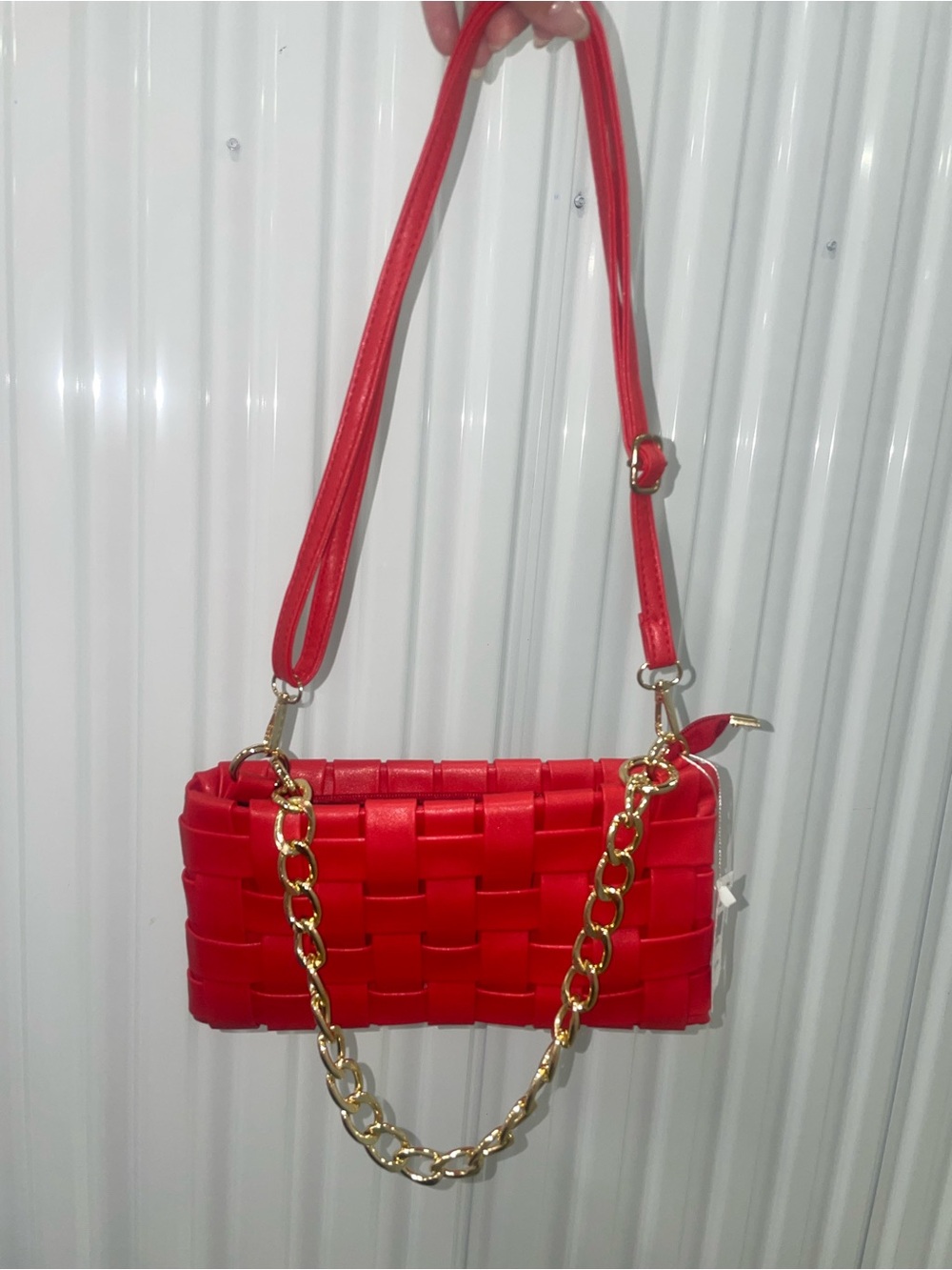 Red Woven Shoulder Bag with Gold Chain